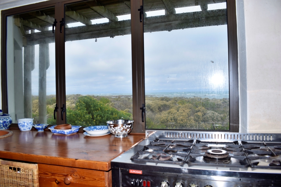 6 Bedroom Property for Sale in Suiderstrand Western Cape